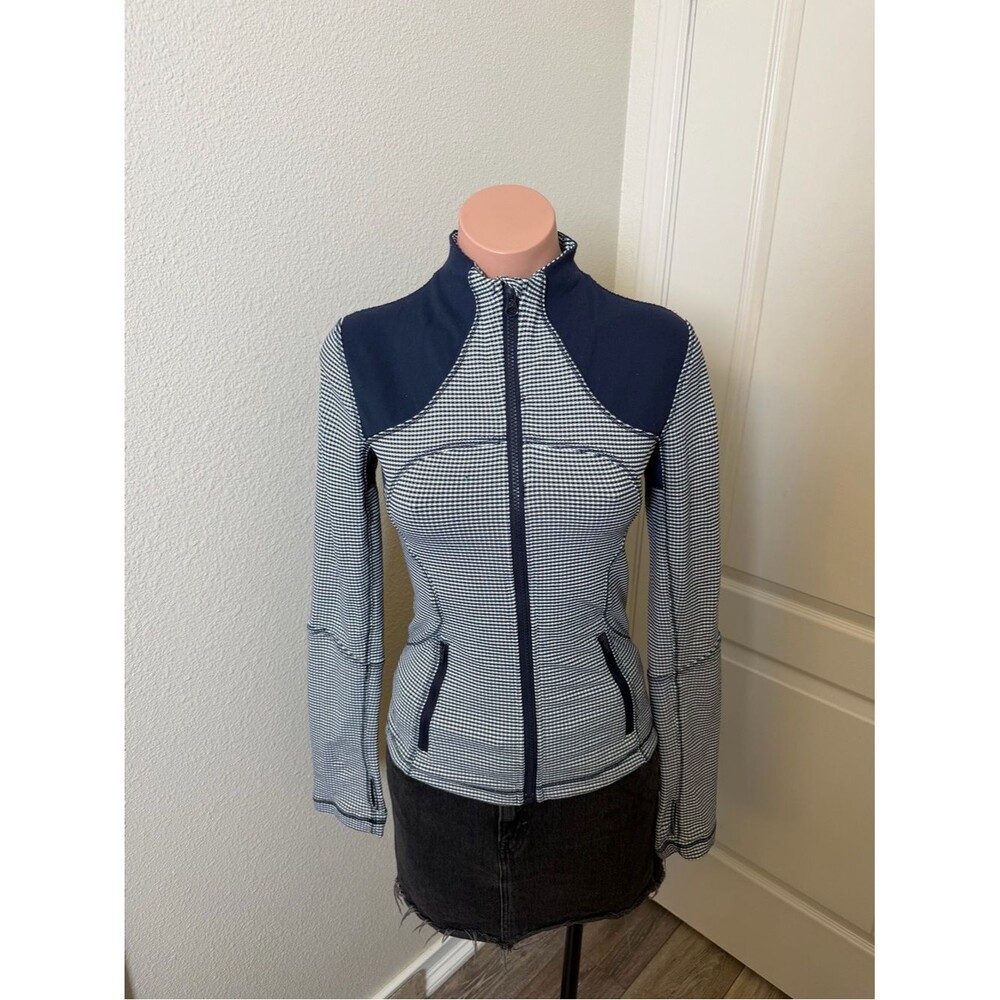 Lululemon Forme Jacket in Inkwell Gingham navy blue and white Sz S